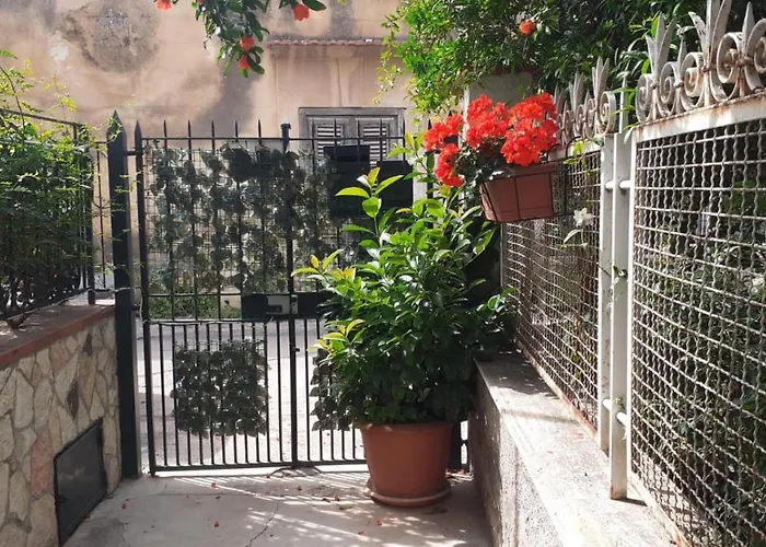 Charming In Mondello Apartment Palermo